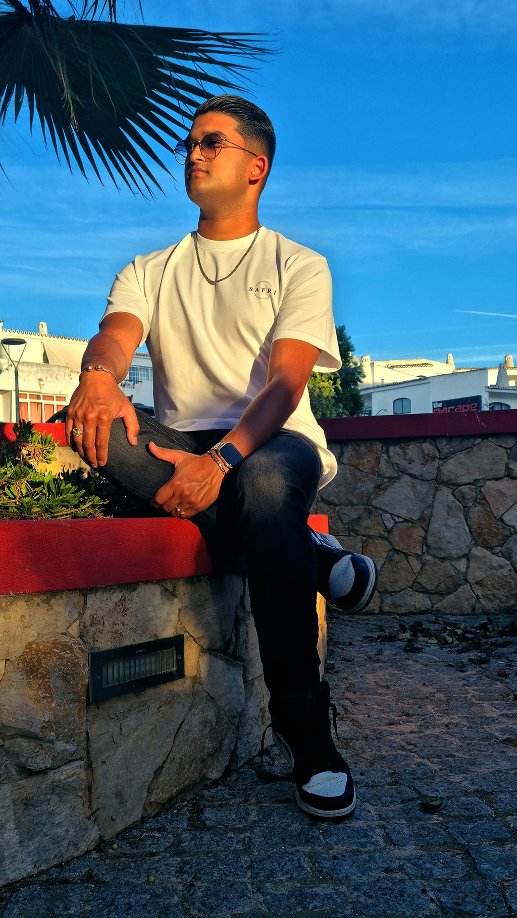 NO SMOKING CHIEF S - Heavy T White