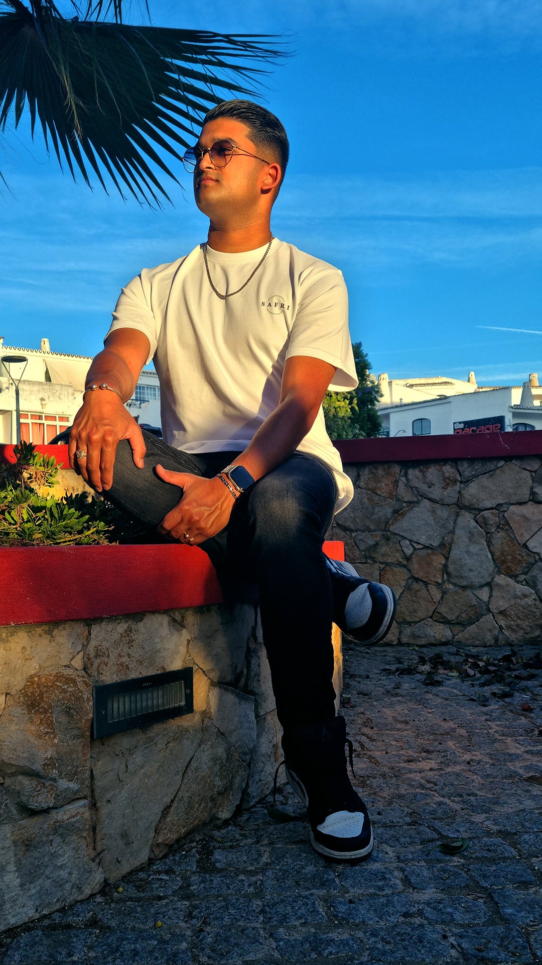 NO SMOKING CHIEF S - Heavy T White