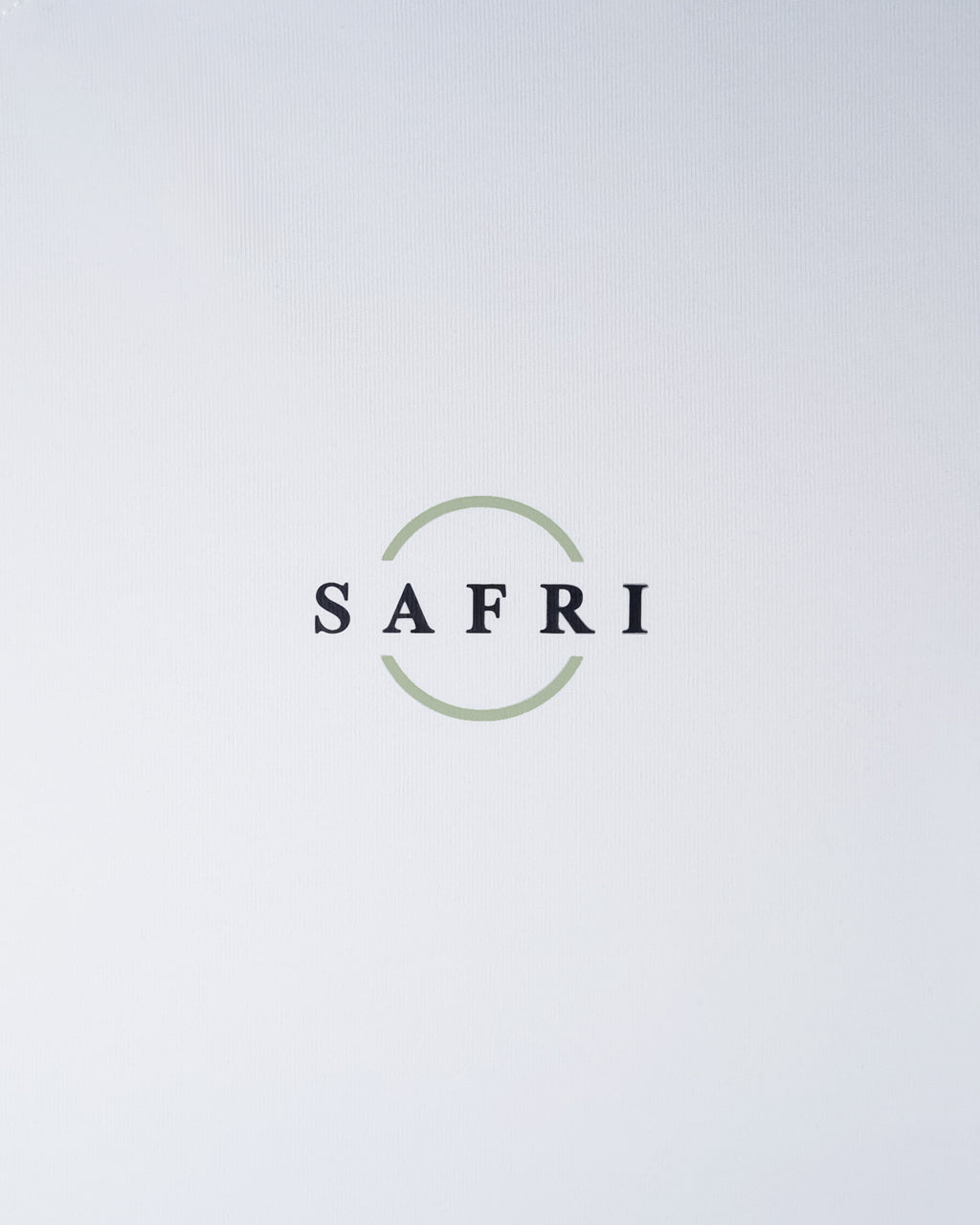 SAFRI ESSENTIALS - White