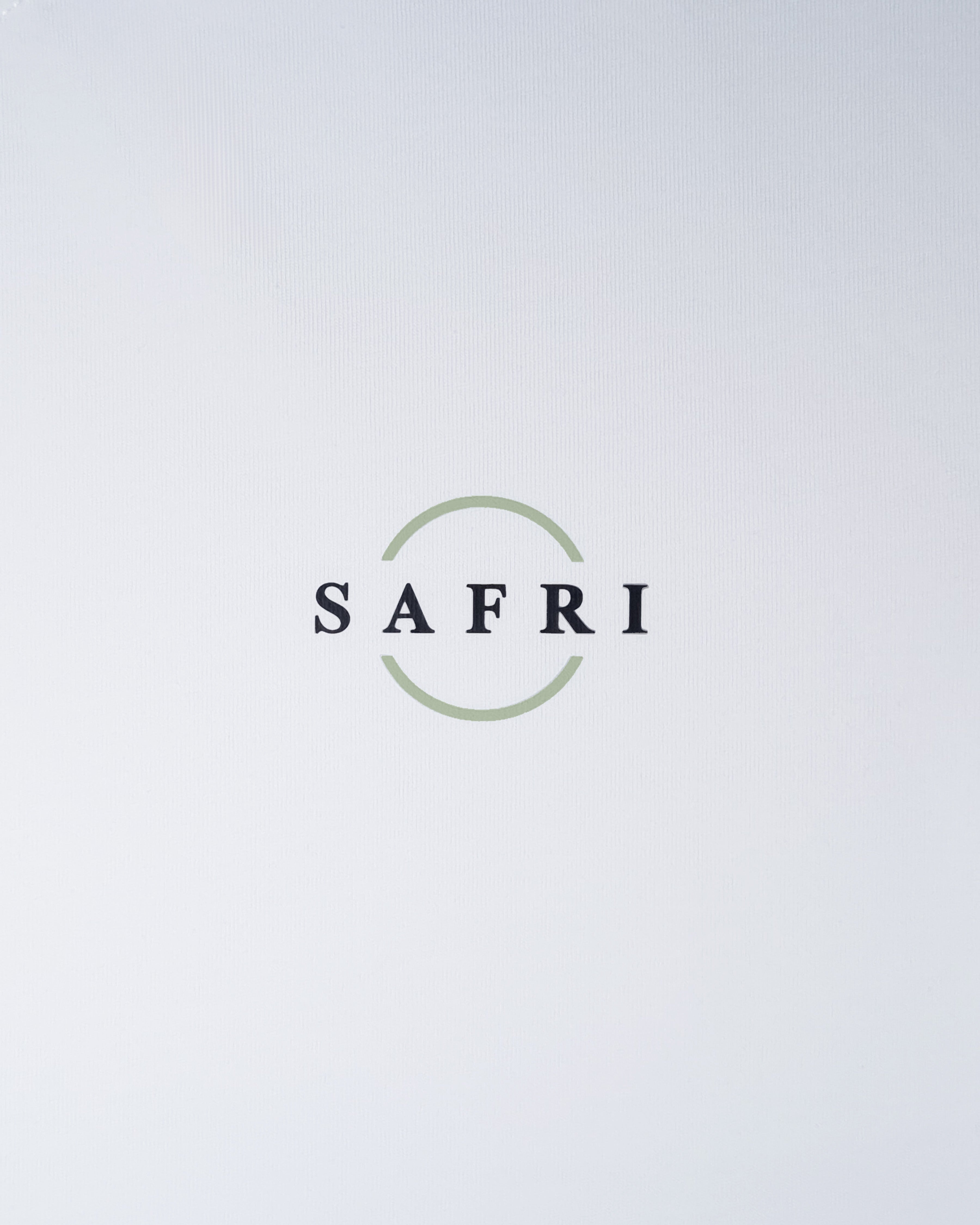 SAFRI ESSENTIALS - White